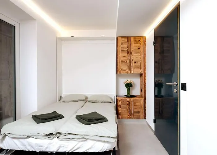 Small But Wow! Studio With Pool @ The Central Lake